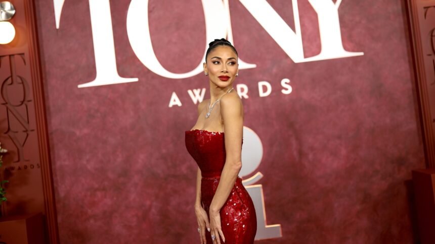 Nicole Scherzinger Rushed From a ‘Sunset Boulevard’ Matinee to the 2025 Tony Awards