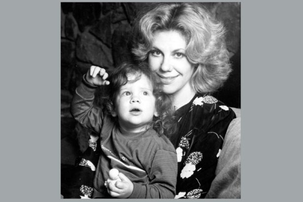 In Her New Memoir, ‘How to Lose Your Mother,’ Molly Jong-Fast Charts a Bold New Path By Examining Old Family Ties