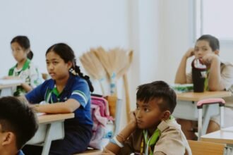 Abbott Signs Bill Into Law Requiring Ten Commandments in Public School Classrooms