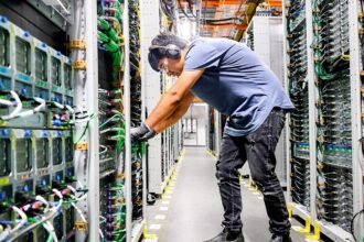Amazon to invest bn in North Carolina data centres