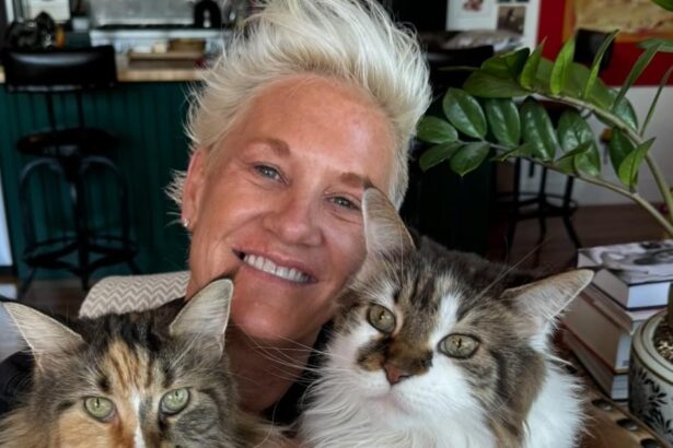 Anne Burrell ‘Thought She Was Too Ugly For TV’