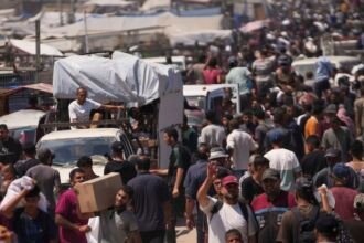 At least 8 dead in shooting near Israeli and US-supported aid sites in Gaza : NPR