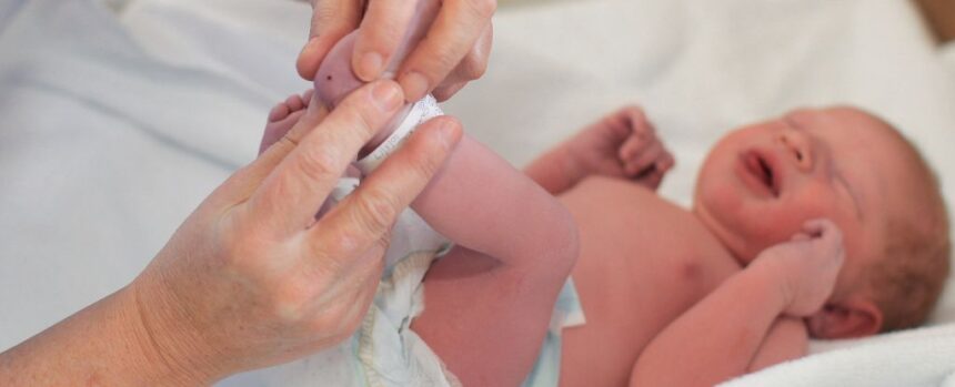 Bold Plan to DNA Test All Babies in UK Poses Serious Risks, Experts Warn : ScienceAlert