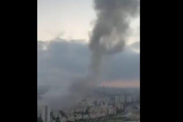 Breaking: Iran Bombs Southern Israeli City of Beersheva as Ceasefire Deal with Israel Is Set to Take Effect |