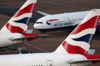 British Airways and Singapore Airlines cancel Dubai flights after US bombs Iran