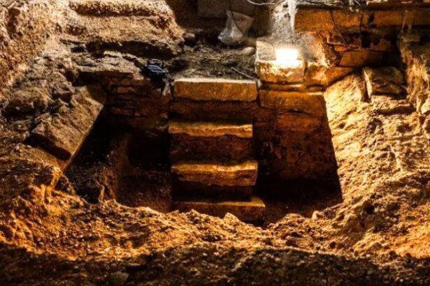 Burial Vault Sealed For 400 Years Found at End of Long-Forgotten Staircase : ScienceAlert