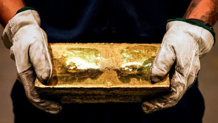 Central banks plan to boost gold reserves and trim dollar holdings