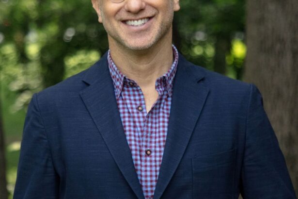 Chad Cohen Tapped For HHMI Tangled Bank Studios