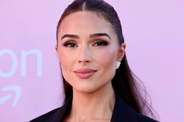 Channel Olivia Culpo’s Maternity Style With This  Lounge Set