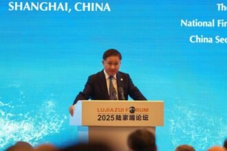 China’s central bank chief expects new currency order to challenge dollar