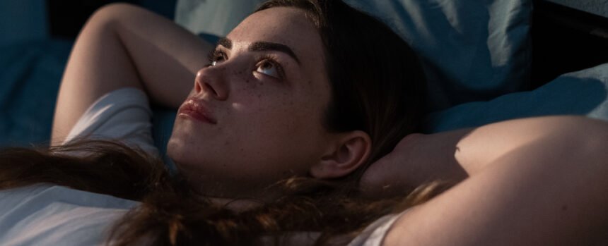 Cognitive Shuffling Really Could Help Insomniacs Get to Sleep : ScienceAlert