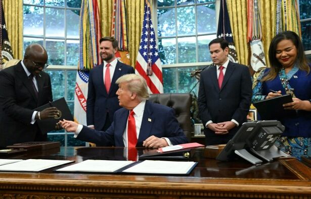 Donald Trump says he will only pick Fed chair who cuts interest rates