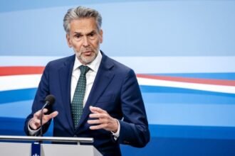 Dutch premier resigns after far-right leader Wilders quits government