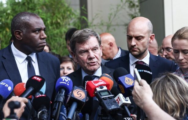 European ministers urge Iran to resume talks with Trump administration