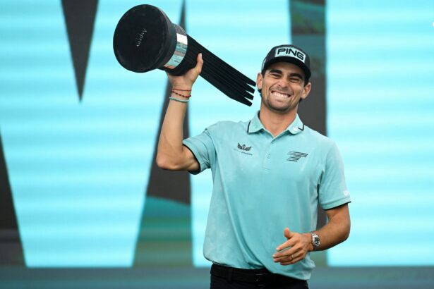 How much did each golfer earn from the  million purse?