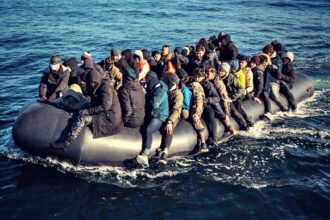 Human Smugglers Launching ‘Swarms’ of Small Boats Filled With Illegal Migrants in the English Channel To Evade French Police on Their Way to the UK |