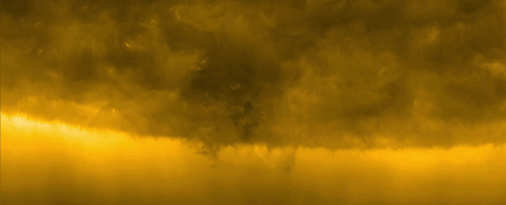 Humanity Has Just Glimpsed Part of The Sun We’ve Never Seen Before : ScienceAlert