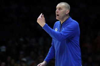 Insider claims Mark Pope’s Kentucky among other SEC programs that opposed fixed revenue splits favoring football over basketball