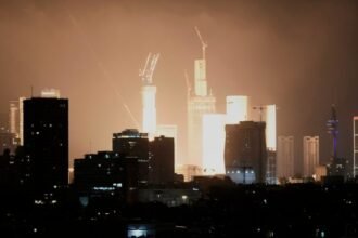 Iran launches wave of missile strikes against Israel