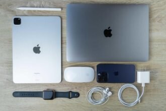Is AAPL Stock a Buy? Jim Cramer Says ‘Maybe Not’ Unless Apple Does This 1 Surprising Thing.