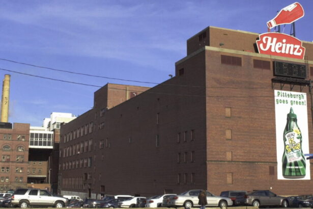 Kraft Heinz pulling artificial dyes from its U.S. products in 2027