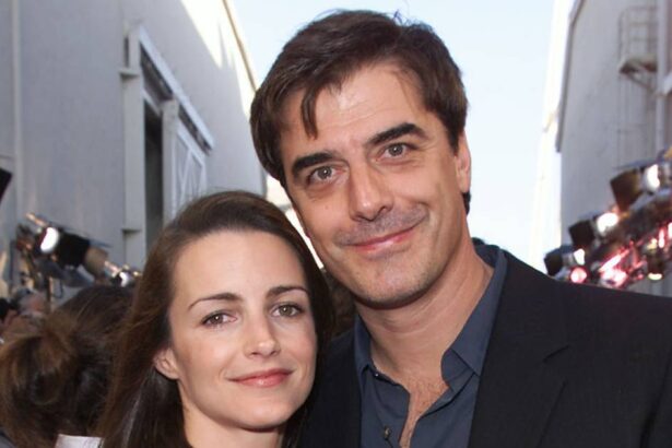 Kristin Davis Explained Why She Licked Chris Noth’s Face on Red Carpet