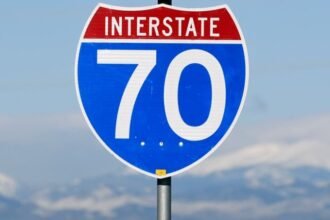 Large brush fire closes I-70 between Rifle, Parachute
