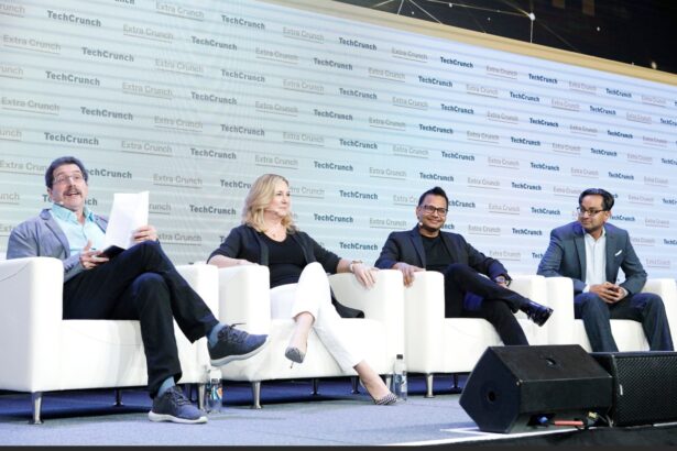 Learn what makes a pitch land at Disrupt 2025