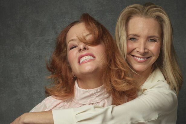 Lisa Kudrow, Parker Posey on ‘The White Lotus,’ ‘Friends’ and More