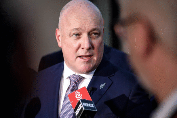 Luxon plays down Cook Islands funding pause