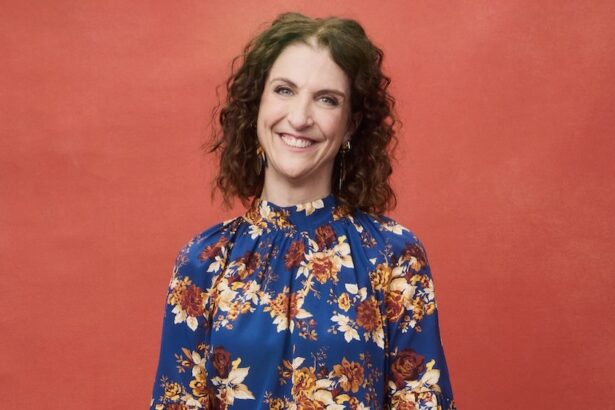 ‘Matlock’ Boss Jennie Snyder Urman Walks While Writing, Editing Scripts