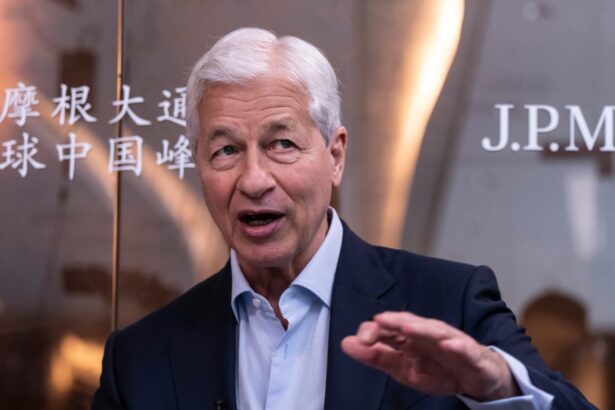 Mobile app adds bond trading