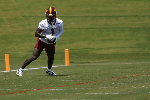 NFL HOF’er Terrell Owens mocks Deebo Samuel gaining weight