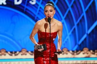 Nicole Scherzinger’s Emotional 2025 Tony Awards Speech Highlights