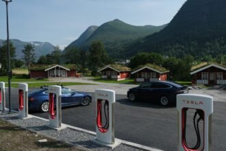 Norway is all in on electric cars. What can the U.S. learn?
