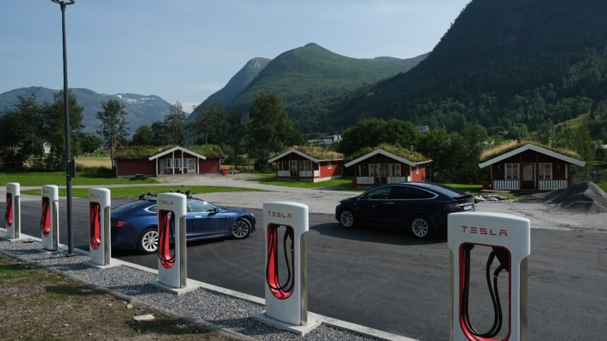 Norway is all in on electric cars. What can the U.S. learn?