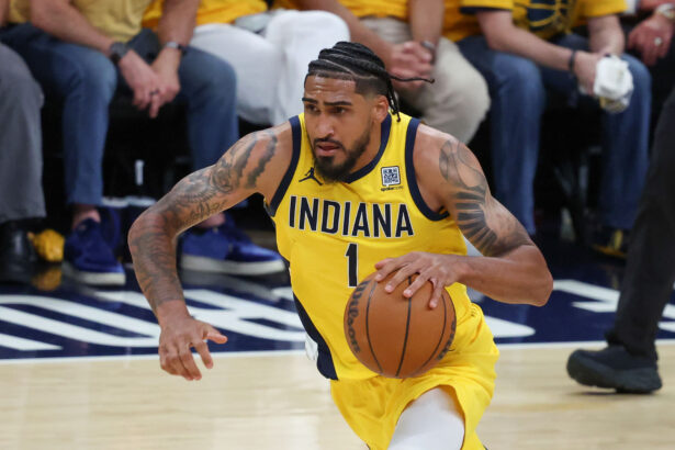 Pacers’ Obi Toppin makes streamer AMP Agent 00 drop for 20 push-ups after winning bet ahead of NBA Finals