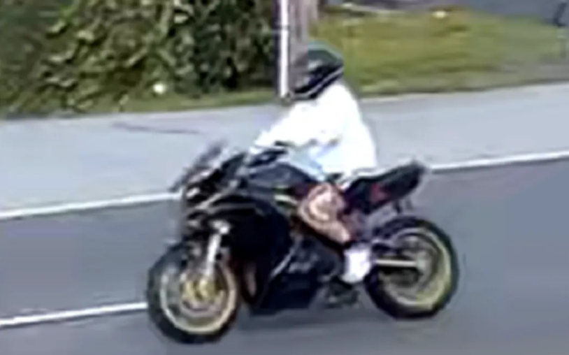 Police hunt for motorcyclist after fatal hit-and-run