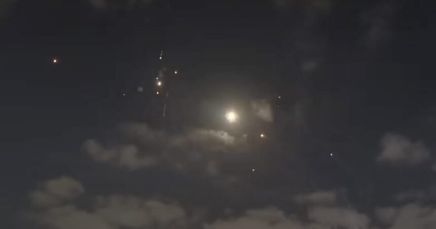 Powerful Explosions Rock Tel Aviv and Haifa as Iran Strikes Israeli Cities in Overnight Barrage |