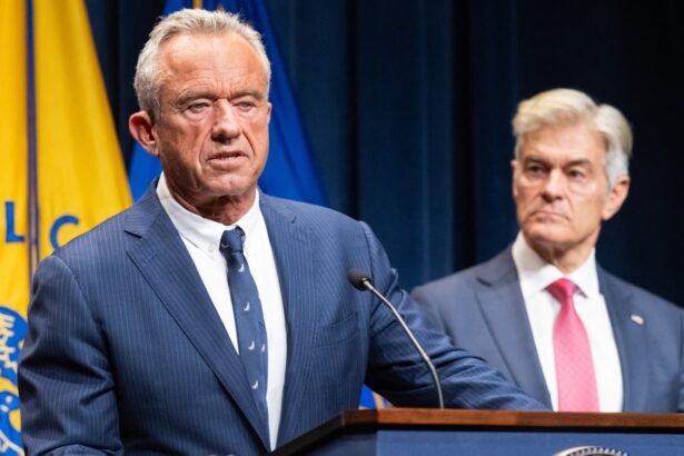 RFK Jr. and Oz say health insurers will reform ‘prior authorizations’ voluntarily : Shots