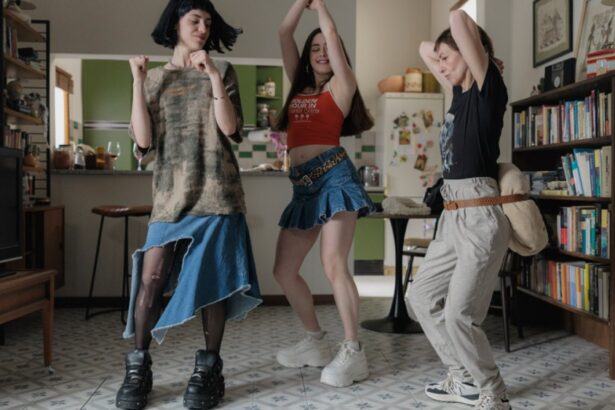 RTP Sets ‘Millennial Mal’ With Lorena Iglesias, Tornasol, Ukbar Filmin