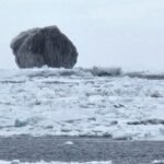 Rare Black Iceberg Goes Viral – So What Is Going on Here? : ScienceAlert