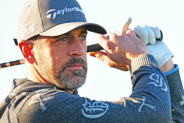 Rodgers: “Nobody wants him” – Ex-Cowboys OL drops brutal reality check on Aaron Rodgers’ chances with Steelers