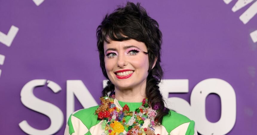 ‘SNL’ Star Says This ‘Crazy’ Mixup With Show Icon Made Her Sob ‘Hysterically’