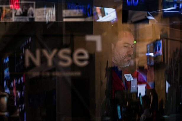 S&P 500 record fueled by earnings strength, easing tariff fear