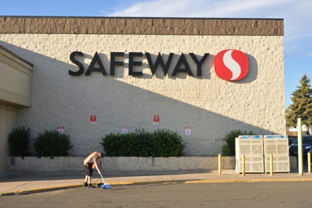 Safeway workers strike in Castle Rock and Denver