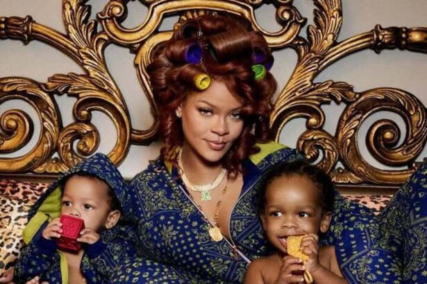 Rihanna Accepts Nickelodeon Icon Award At Kids’ Choice Awards