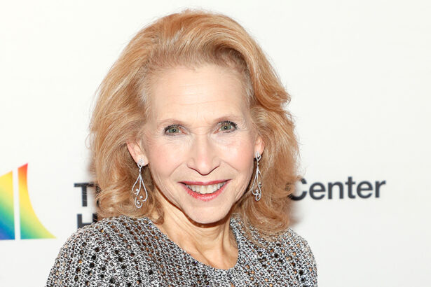 Shari Redstone Discloses Thyroid Cancer Diagnosis, Recent Surgery