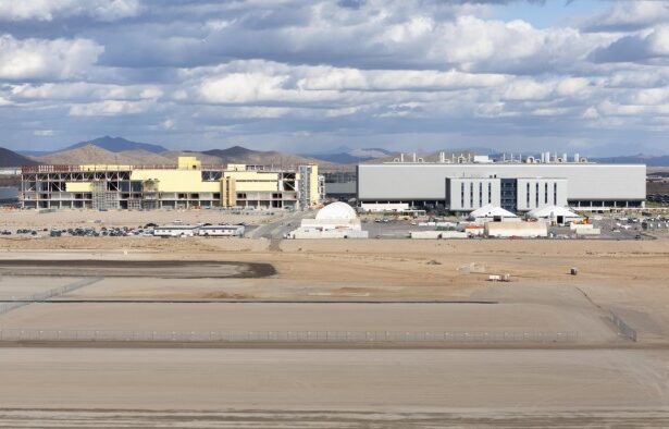 SoftBank chief pitches tn AI and robotics complex in Arizona