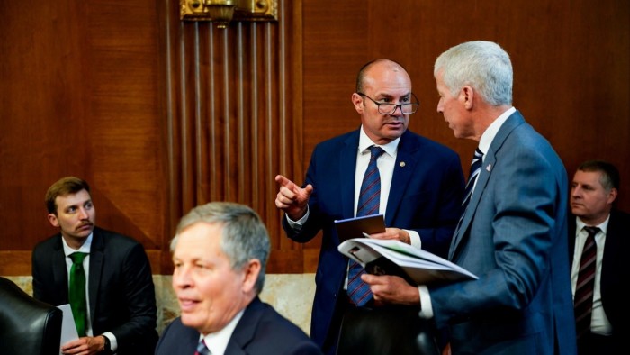 Solar bankruptcies mount as Congress slashes green energy funds